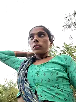 Snapshot of Sonam_mehta chatting on 3, 11, 2025 Sonam mehta online show from 3, 11, 2025