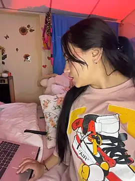 Snapshot of MiaRousexxx_ chatting on 21, 10, 2025 MiaRousexxx online show from 21, 10, 2025