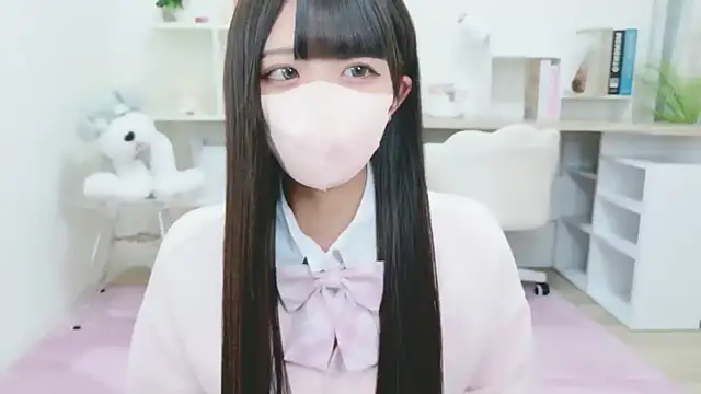 Snapshot of Reina_Fcup chatting on 23, 10, 2025 Reina Fcup online show from 23, 10, 2025