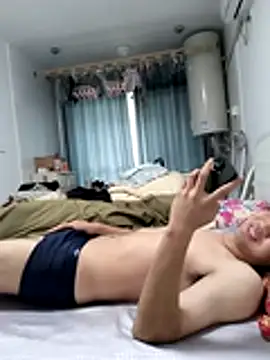 Snapshot of huanhuanaaaaa chatting on 4, 6, 2026 huanhuanaaaaa online show from 4, 6, 2026