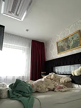 Emilia Mausi online show from 25, 3, 2026