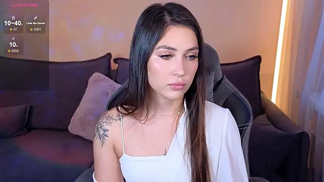 CarolineGuthrie online show from 2, 10, 2025