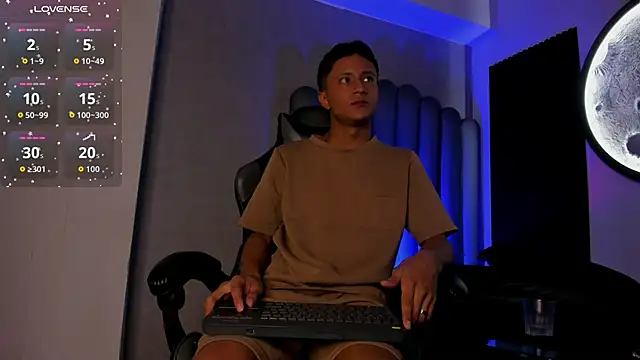  Leohot  online show from 4, 11, 2025