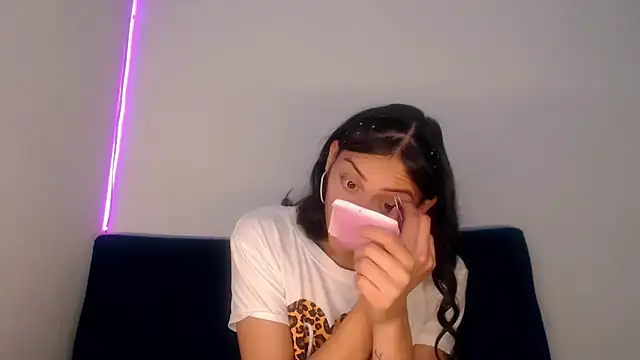 Megan Gil  online show from 14, 2, 2026