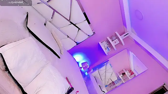 Ariia-janee online show from 26, 11, 2025