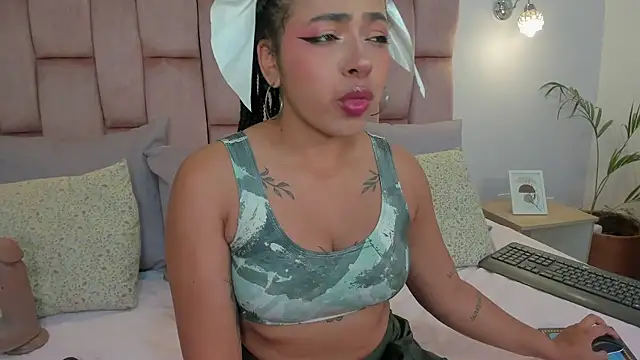 momo ayasse online show from 2, 11, 2025