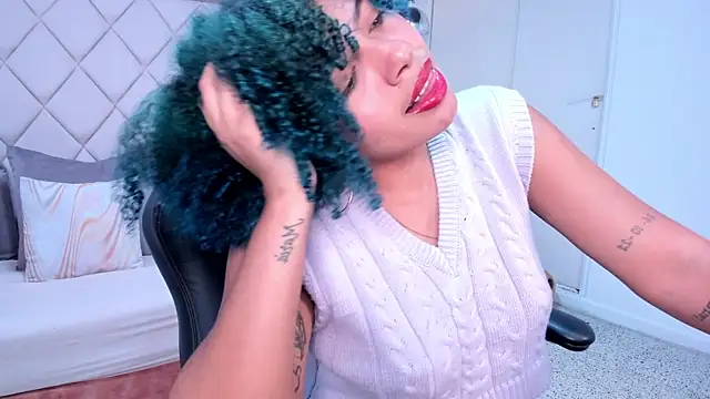 momo ayasse online show from 26, 11, 2025