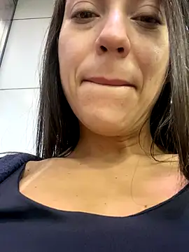 Snapshot of lucioliveira chatting on 4, 10, 2025 lucioliveira online show from 4, 10, 2025