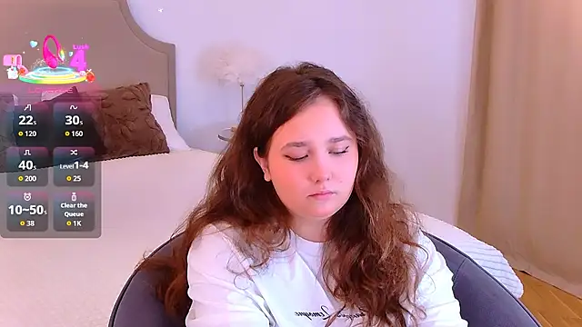 Snapshot of VelvetVixenCute chatting on 21, 9, 2025 VelvetVixenCute online show from 21, 9, 2025