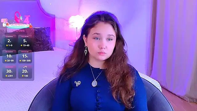 Snapshot of VelvetVixenCute chatting on 22, 9, 2025 VelvetVixenCute online show from 22, 9, 2025