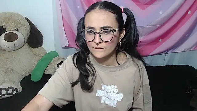 Snapshot of Amaranta444 chatting on 28, 10, 2025 Amaranta444 online show from 28, 10, 2025