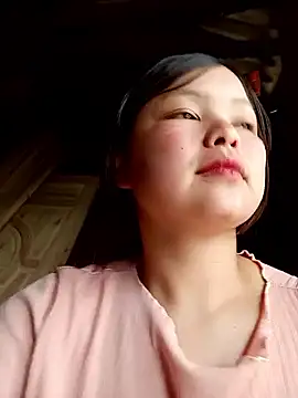 XoiXoi232 online show from 6, 5, 2026