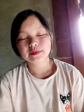 XoiXoi232 online show from 7, 5, 2026