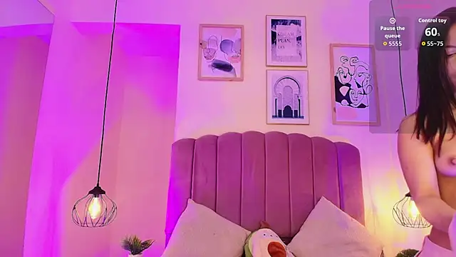 Isabelgh  online show from 8, 10, 2025