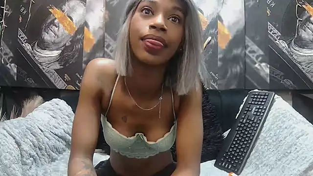 Snapshot of Lilmisbaddyxxx chatting on 2, 7, 2026 Lilmisbaddyxxx online show from 2, 7, 2026