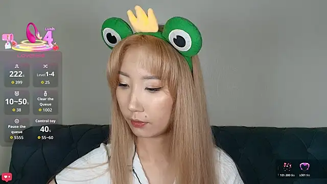 Snapshot of Yume_ko chatting on 21, 10, 2025 Yume ko online show from 21, 10, 2025
