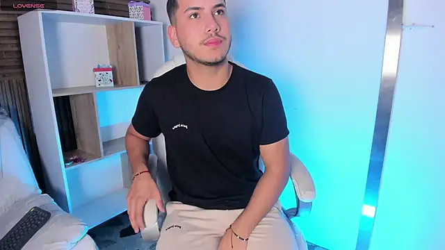 Axel grey  online show from 10, 9, 2025