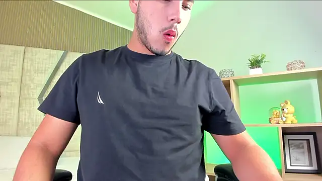 Snapshot of Axel_grey_ chatting on 25, 3, 2026 Axel grey online show from 25, 3, 2026