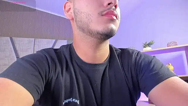 Snapshot of Axel_grey_ chatting on 2, 4, 2026 Axel grey online show from 2, 4, 2026