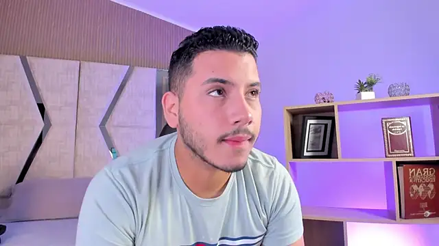 Snapshot of Axel_grey_ chatting on 11, 4, 2026 Axel grey online show from 11, 4, 2026