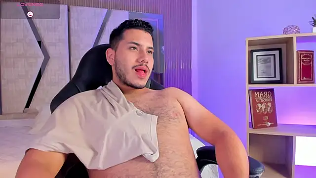 Snapshot of Axel_grey_ chatting on 18, 4, 2026 Axel grey online show from 18, 4, 2026