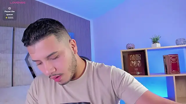 Snapshot of Axel_grey_ chatting on 23, 4, 2026 Axel grey online show from 23, 4, 2026