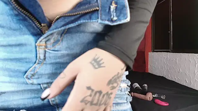 LilithVibe  online show from 2, 2, 2026