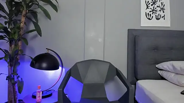 Tylerffoxx online show from 7, 5, 2026