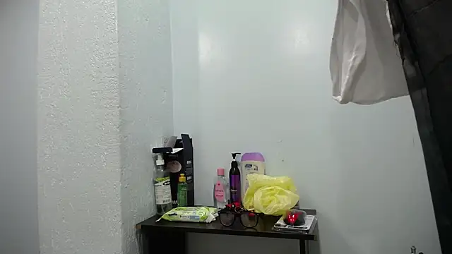 Snapshot of Jheampiiero chatting on 15, 9, 2025 Jheampiiero online show from 15, 9, 2025