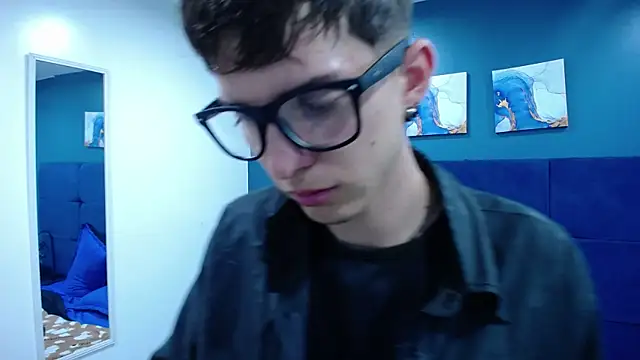 Snapshot of Jheampiiero chatting on 1, 10, 2025 Jheampiiero online show from 1, 10, 2025