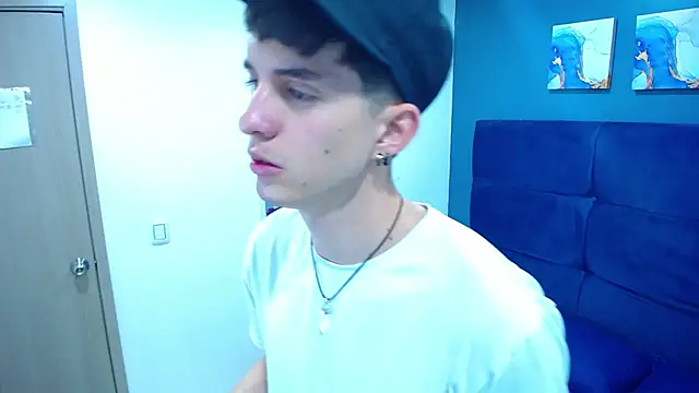 Snapshot of Jheampiiero chatting on 7, 10, 2025 Jheampiiero online show from 7, 10, 2025