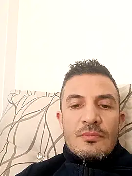 Snapshot of OGUZOZAN chatting on 12, 10, 2025 OGUZOZAN online show from 12, 10, 2025