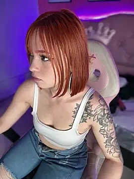 Snapshot of Alysson_LS chatting on 17, 9, 2025 Alysson LS online show from 17, 9, 2025