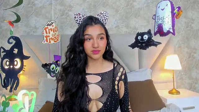 Snapshot of ValentiinaCruz chatting on 31, 10, 2025 ValentiinaCruz online show from 31, 10, 2025