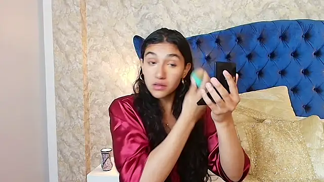 Snapshot of ValentiinaCruz chatting on 23, 11, 2025 ValentiinaCruz online show from 23, 11, 2025