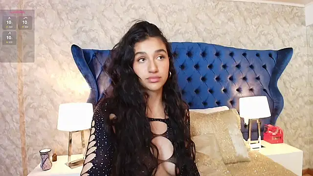 Snapshot of ValentiinaCruz chatting on 24, 11, 2025 ValentiinaCruz online show from 24, 11, 2025