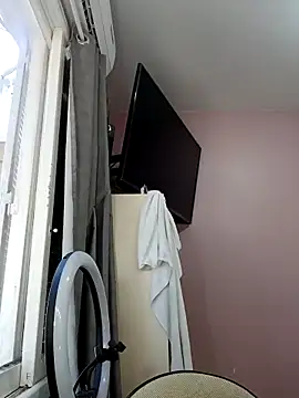 Snapshot of _SexyPetite_ chatting on 14, 10, 2025  SexyPetite  online show from 14, 10, 2025