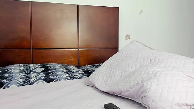 marie pourtoii online show from 19, 12, 2025