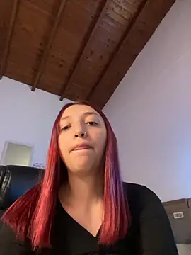 Snapshot of Paulina-Wells chatting on 21, 11, 2025 Paulina-Wells online show from 21, 11, 2025