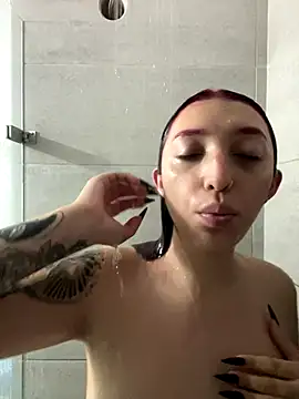 Snapshot of Paulina-Wells chatting on 18, 12, 2025 Paulina-Wells online show from 18, 12, 2025