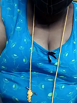 Snapshot of TAMIL_ELAKKIYA chatting on 20, 9, 2025 TAMIL ELAKKIYA online show from 20, 9, 2025