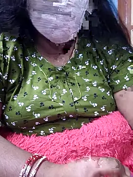 Snapshot of TAMIL_ELAKKIYA chatting on 10, 11, 2025 TAMIL ELAKKIYA online show from 10, 11, 2025