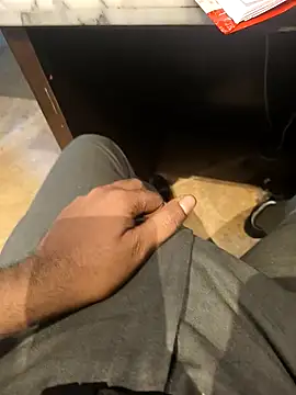 hotboy43339 online show from 2, 11, 2025