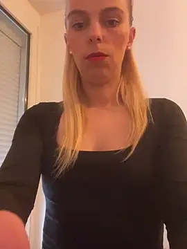 Snapshot of BrumeLove chatting on 15, 4, 2026 BrumeLove online show from 15, 4, 2026