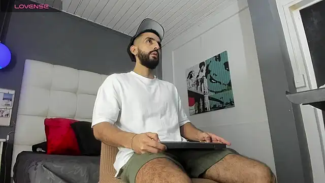 Snapshot of Yiyo10_ chatting on 8, 2, 2026 Yiyo10 online show from 8, 2, 2026