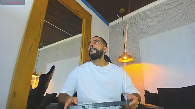 Snapshot of Yiyo10_ chatting on 16, 3, 2026 Yiyo10 online show from 16, 3, 2026