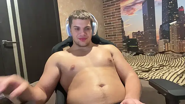 Snapshot of MusclePhantom chatting on 8, 11, 2025 MusclePhantom online show from 8, 11, 2025