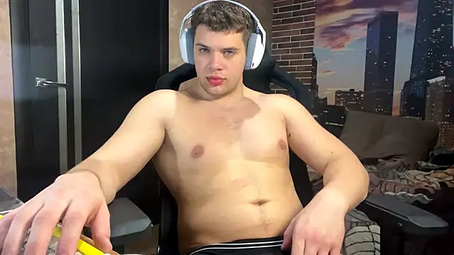 Snapshot of MusclePhantom chatting on 9, 4, 2026 MusclePhantom online show from 9, 4, 2026