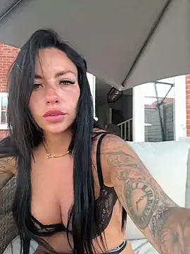 Snapshot of BELLABLACKXUK chatting on 7, 7, 2026 BELLABLACKXUK online show from 7, 7, 2026