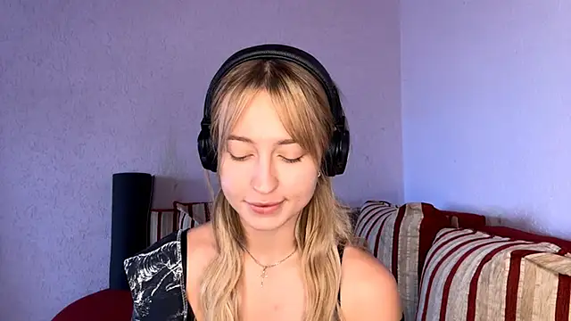 Jetta Corsacami online show from 11, 9, 2025